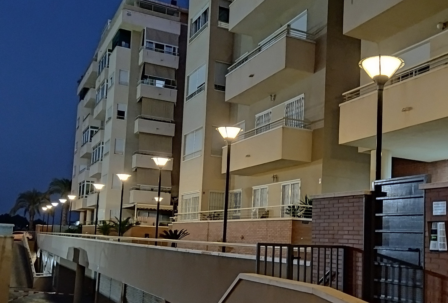 Alumbra tu urbanización con las luminarias Cónicas de Mayja